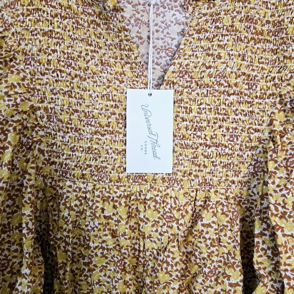 NWT Universal Thread Floral Yellow Women's Top (M) - Picture 5 of 5